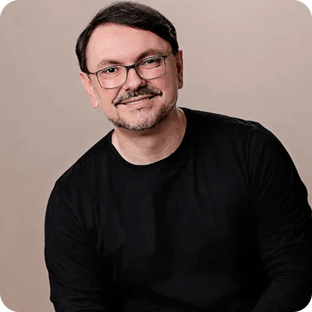 Rossandro Klinjey - sobre a presença do adulto